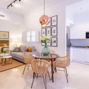 Mumu Luxury Lirio Apartment Seville