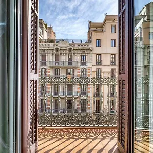 Perfectly Located 4bed 4bath In 1 2 Appartamento